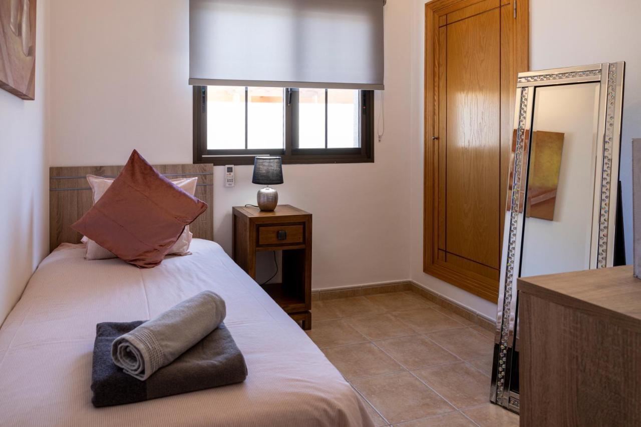 La Guirra Ideal For Family Holidays, Near Beach And Golf- Casa James מראה חיצוני תמונה